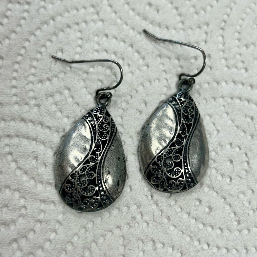 Premier Designs Silver Swirl Teardrop Paisley Dangle Earrings Whimsigoth Boho